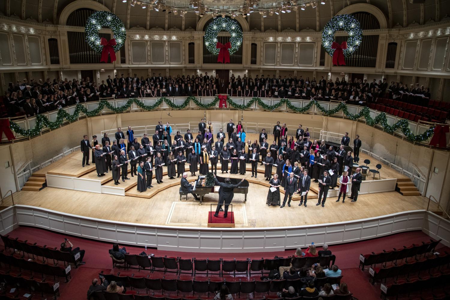 <a href='http://rv1.moremoneyandtime.com'>全球十大赌钱排行app</a>合唱团在芝加哥交响音乐厅演出.